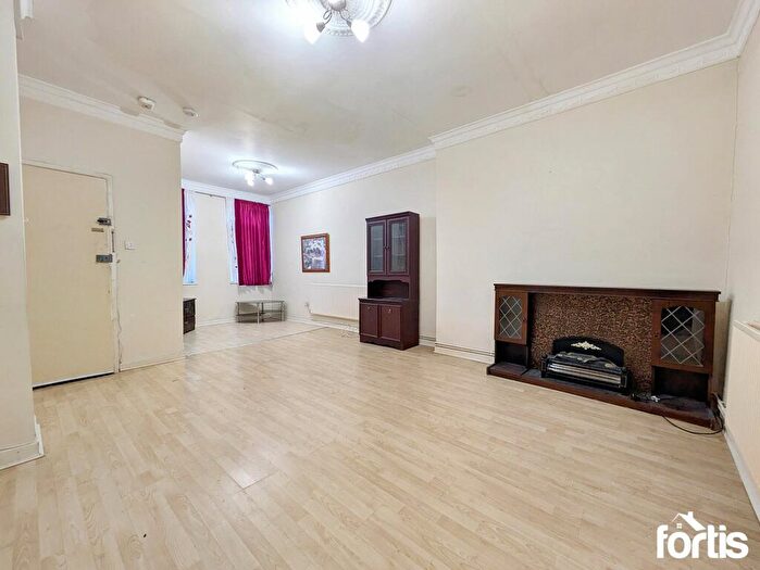 2 Bedroom Flat For Sale In Commercial Street, Maesteg, CF34
