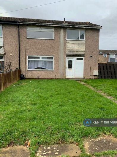 3 Bedroom End Of Terrace House To Rent In Fountains Avenue, Grimsby, DN37