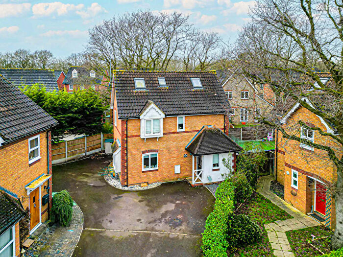 5 Bedroom Detached House For Sale In Hill Top Rise, Langdon Hills, SS16