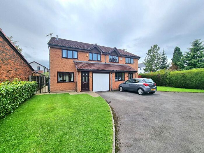 3 Bedroom Semi-Detached House For Sale In Cornfield Close, Sale, M33