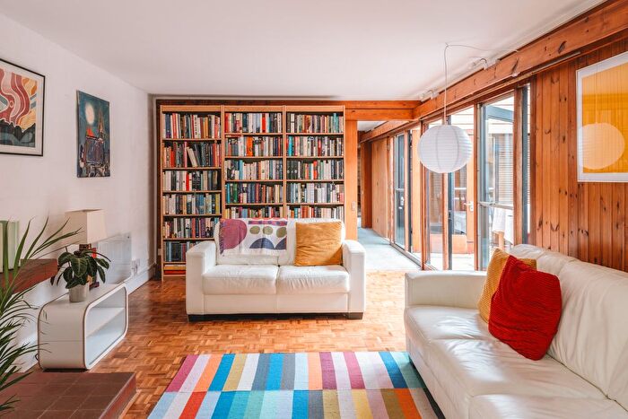 3 Bedroom Bungalow For Sale In The Ryde Xii, Hatfield, Hertfordshire, AL9