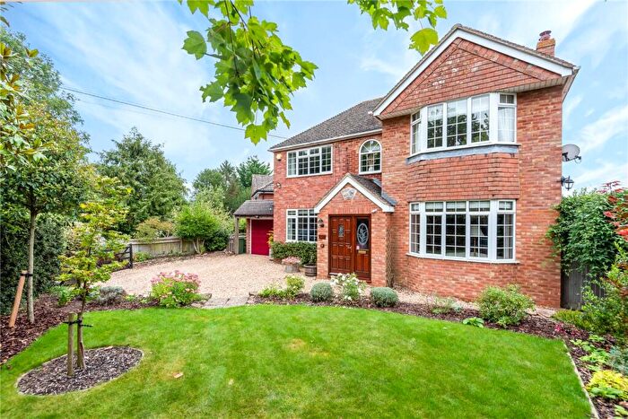 4 Bedroom Detached House For Sale In Bowling Green Road, Thatcham, RG18