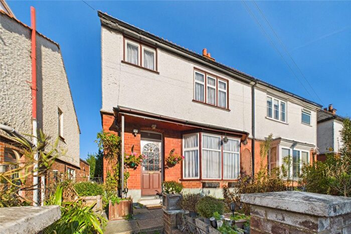 3 Bedroom Semi Detached House For Sale In Carey Road, Wokingham, Berkshire, RG40