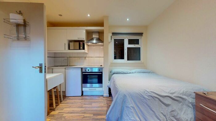 Studio To Rent In Chichele Road, NW2
