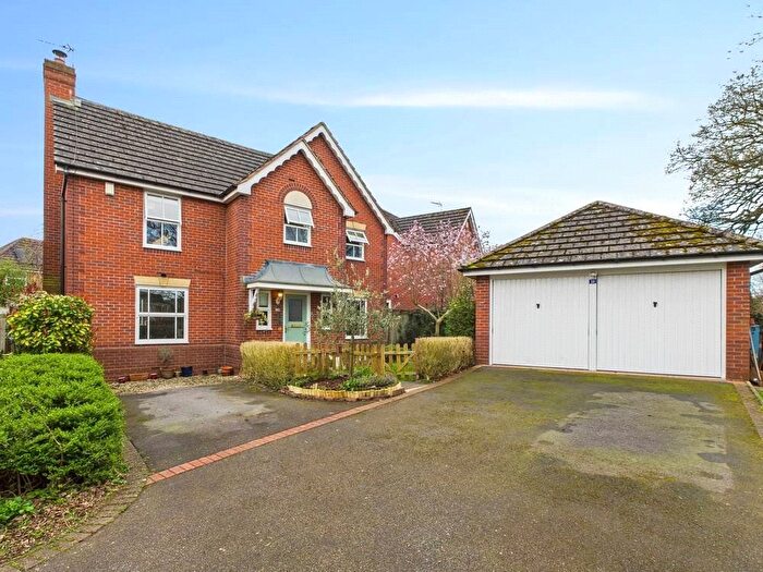 4 Bedroom Detached House For Sale In Ripley Gardens, Worcester, Worcestershire, WR4