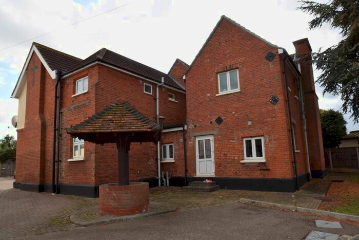 1 Bedroom Flat To Rent In St Charles Drive, Wickford, Essex, SS11