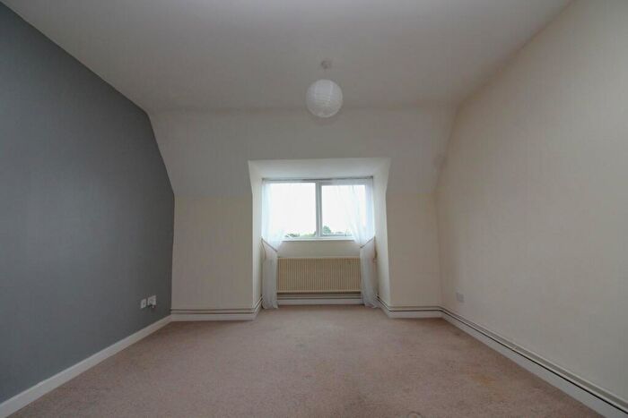 1 Bedroom Apartment For Sale In High Street, Baldock, SG7