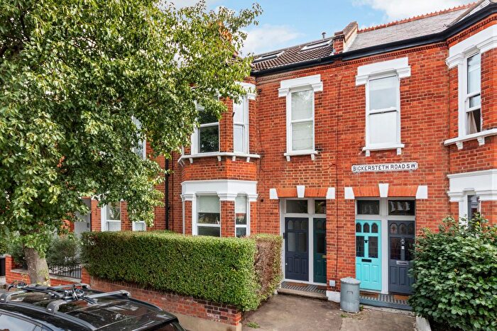 2 Bedroom Flat For Sale In Bickersteth Road, London, SW17