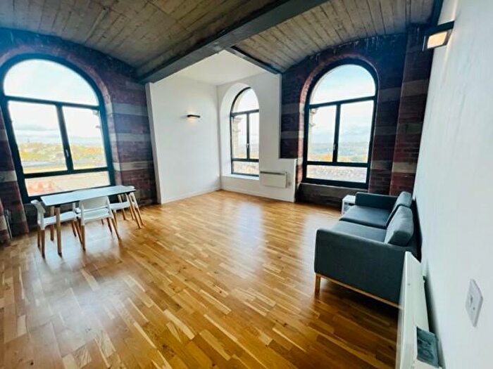 1 Bedroom Flat To Rent In Lilycroft Road, Bradford, BD9