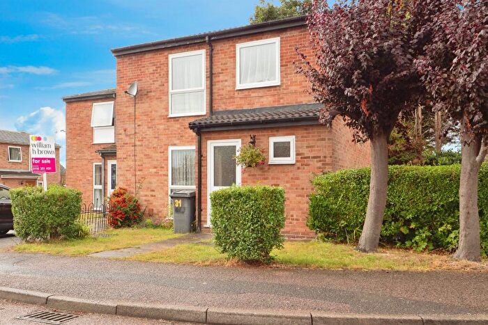 3 Bedroom Semi-Detached House For Sale In Hollybush Close, Leicester, LE5