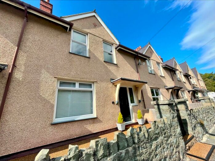 3 Bedroom House To Rent In St. Davids Terrace, Penmaenmawr, LL34