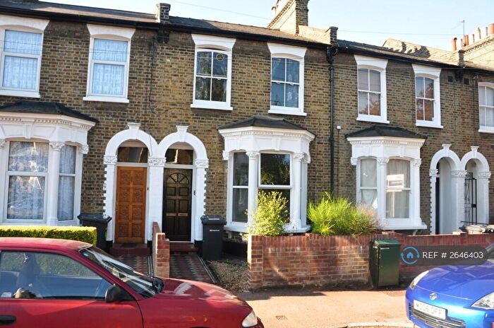 1 Bedroom Flat To Rent In New Cross Gate, London, SE14