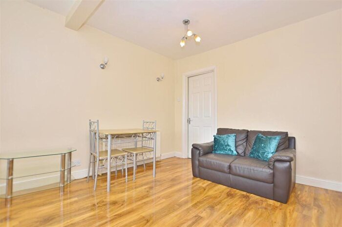 2 Bedroom Flat To Rent In Barking Road, London, E13