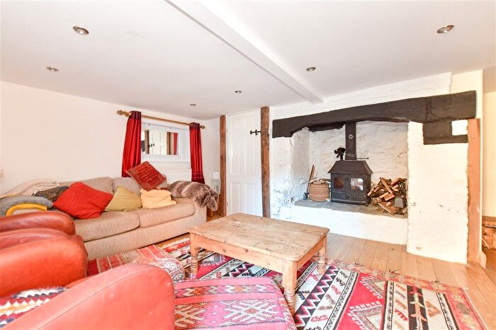 3 Bedroom Semi-Detached House For Sale In Sea Street, Newport, Isle Of Wight, PO30