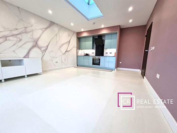 2 Bedroom Flat To Rent In Arden Street, Gillingham, ME7