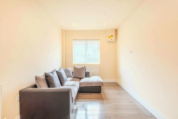2 Bedroom Flat To Rent In East Lane, Wembley Park, Wembley, HA9