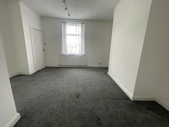 2 Bedroom Terraced House To Rent In Manchester Road, Milnesbridge, HD4