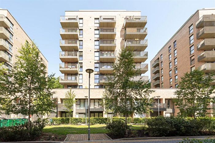 2 Bedroom Flat For Sale In Track Street, Walthamstow, E17