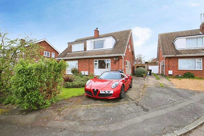 3 Bedroom Bungalow For Sale In Litchfield Close, Yaxley, Peterborough, PE7