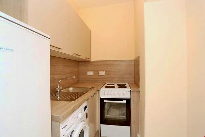 1 Bedroom Flat To Rent In Menzies Road, Torry, Aberdeen AB11