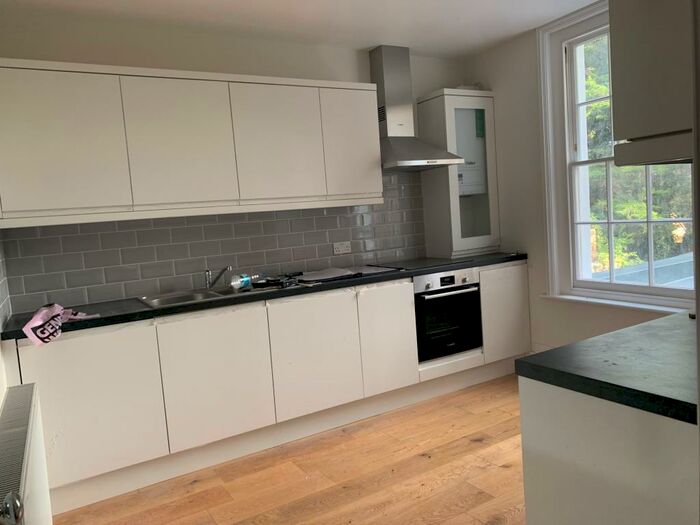 3 Bedroom Flat To Rent In High Road, N17