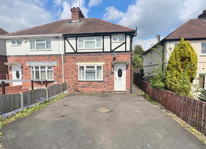 3 Bedroom Semi-Detached House To Rent In Swan Street, Pensnett, Brierley Hill, DY5