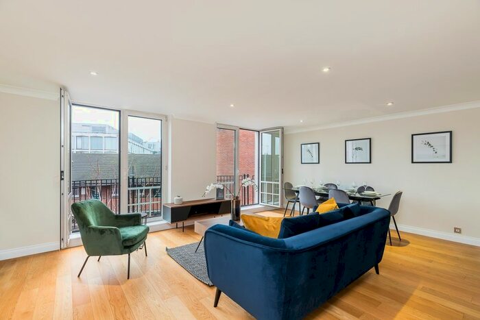 2 Bedroom Flat To Rent In Bedford Street, London, WC2E