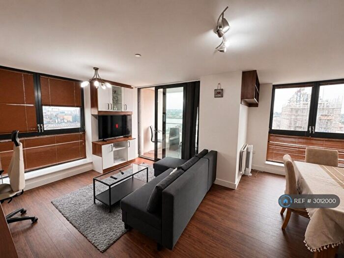2 Bedroom Flat To Rent In Connaught Heights, London, E16