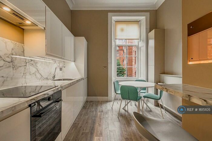 2 Bedroom Flat To Rent In Kersland Street, Glasgow, G12