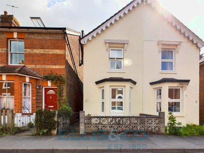 2 Bedroom Semi-Detached House To Rent In Houselands Road, Tonbridge, Kent, TN9
