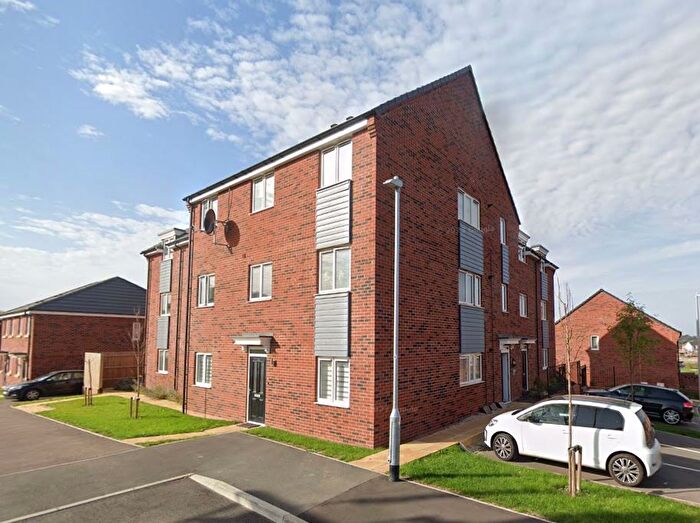 2 Bedroom Flat To Rent In Roseacre Gardens, Warwick, CV34