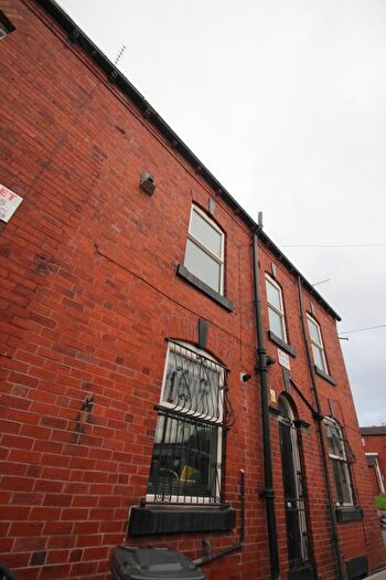 4 Bedroom Terraced House To Rent In Branksome Terrace, Hyde Park, Leeds, LS6