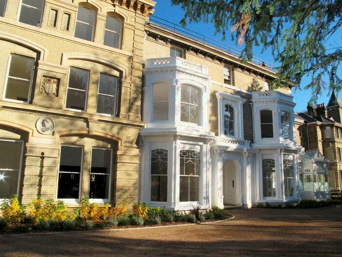 1 Bedroom Flat To Rent In Langdon Park, Teddington, Middlesex, TW11