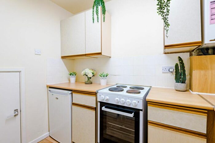 1 Bedroom Terraced House To Rent In Saturn Grove, Salford, M6