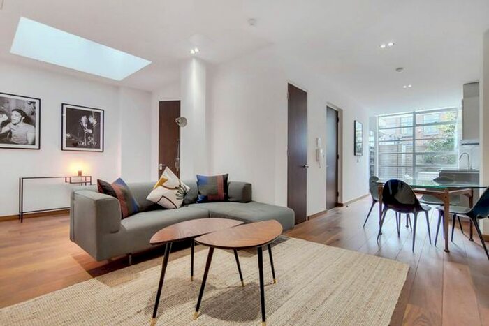 2 Bedroom Flat To Rent In Bayham Street, Camden Town, London, NW1