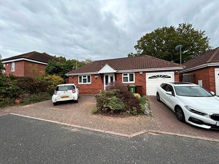 3 Bedroom Detached Bungalow To Rent In St. Marys Court, Birch Grove, Potters Bar, Hertfordshire, EN6