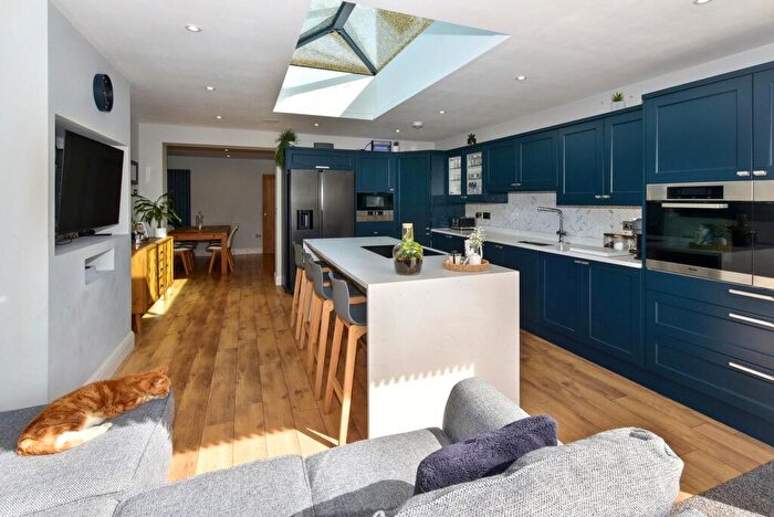 3 Bedroom Semi-Detached House For Sale In Garrard Avenue, Margate, CT9 - Photo 10