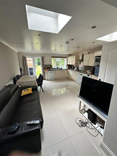 4 Bedroom Terraced House To Rent In Mornington Crescent, Hounslow, TW5