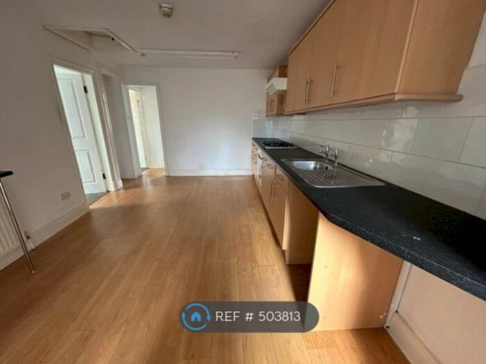 2 Bedroom Flat To Rent In Saxon Place, York, YO31