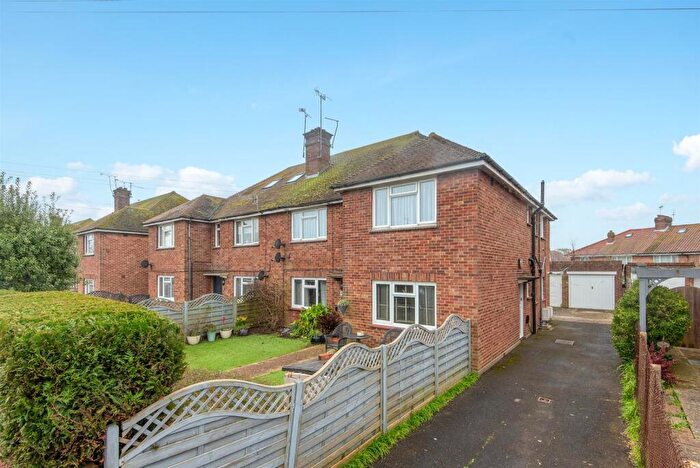 3 Bedroom Flat For Sale In Southview Gardens, Worthing, BN11