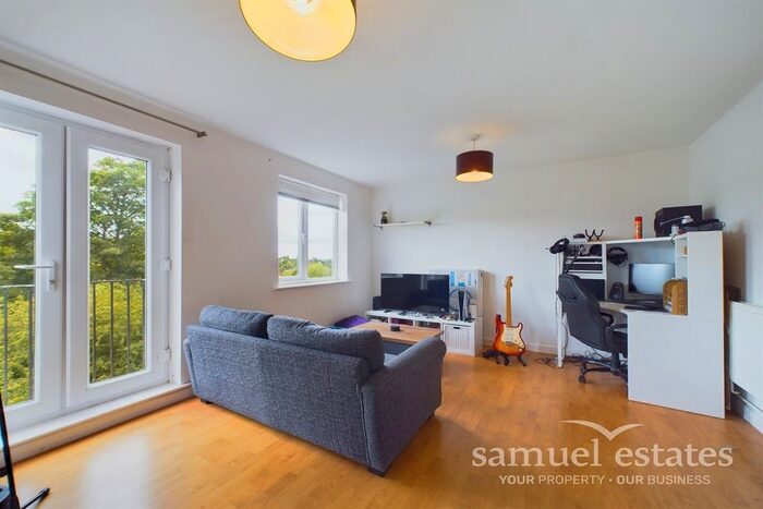 1 Bedroom Flat To Rent In Central Hill, Crystal Palace, SE19