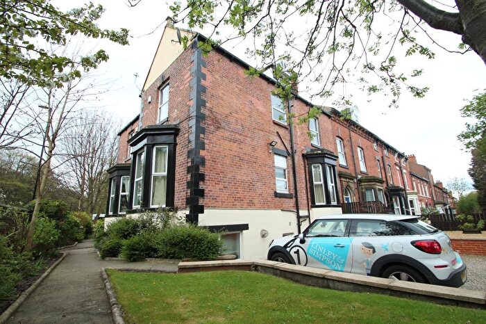 3 Bedroom Flat To Rent In Hyde Park Road, Leeds, West Yorkshire, Uk, LS6