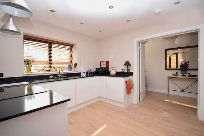 2 Bedroom House To Rent In Riverside Place, Crews Hole, Bristol, BS5