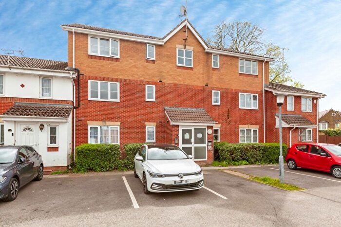 2 Bedroom Apartment For Sale In Botham Drive, Slough, SL1