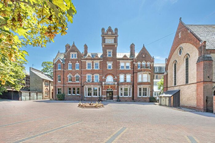 Flat For Sale In Canterbury Road, Westgate-on-Sea, Kent, CT8