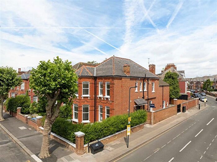 2 Bedroom Flat To Rent In Anson Road, The Mapesbury, NW2