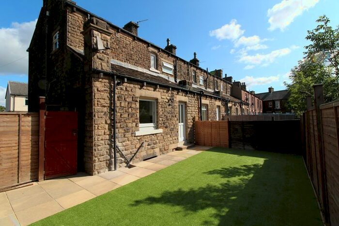 2 Bedroom End Of Terrace House To Rent In James Street, Mirfield, WF14