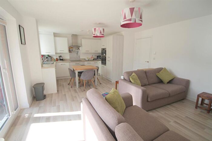2 Bedroom Flat For Sale In The Waterfront, Manchester, M11