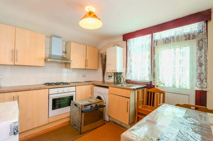 4 Bedroom Flat To Rent In Katherine Road, East Ham, London, E6