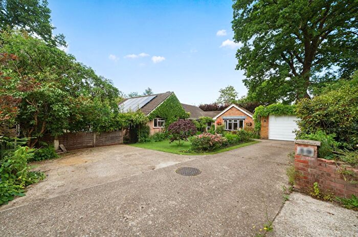 5 Bedroom Bungalow For Sale In Lindford, Hampshire, GU35